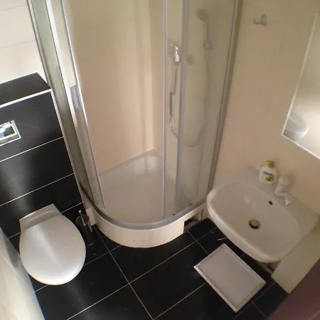 Hotel U Cerneho Orla 3*