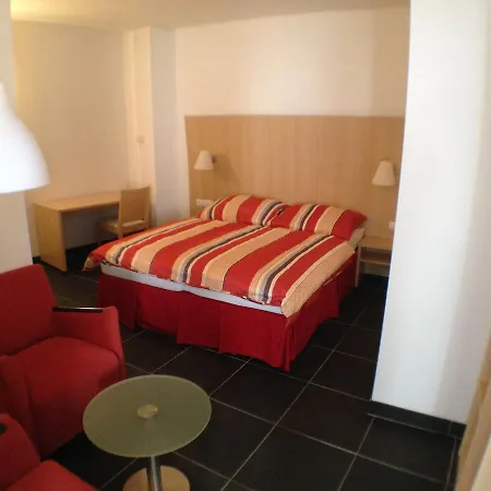 U Cerneho Orla Hotel Kostelec nad Cernymi Lesy