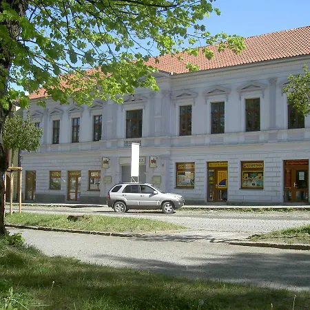 U Cerneho Orla Kostelec nad Cernymi Lesy
