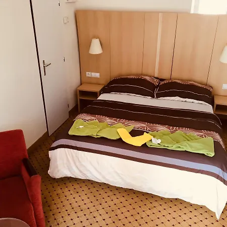 U Cerneho Orla 3* Kostelec nad Cernymi Lesy